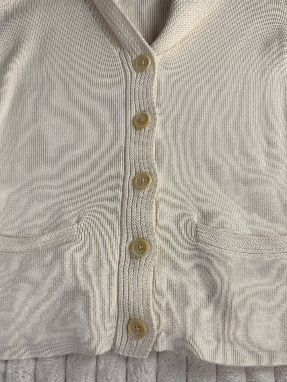 Chaps Classics Off-White Cotton Chunky Knit Button-Up Cardigan with Pleated Back - Picture 7 of 12